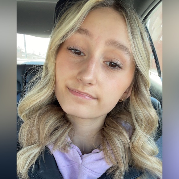 Meet your Posher, Addicat06 - Picture 1 of 2